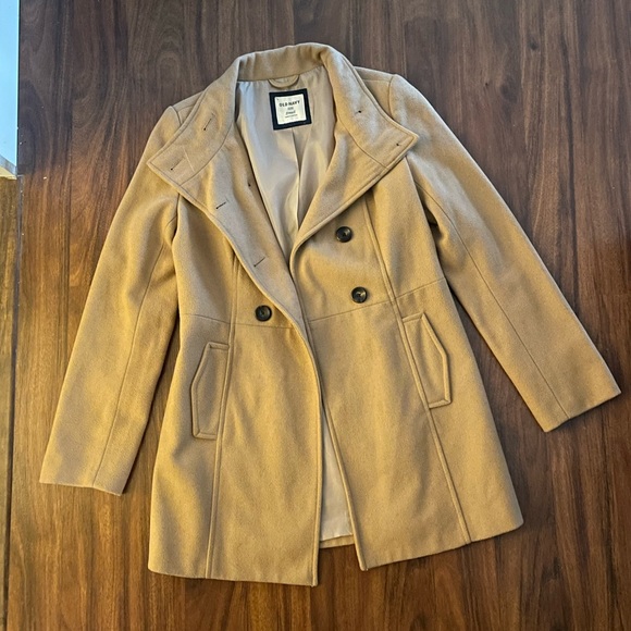 Old Navy wool dress coat. Size Small. Button enclosure. - Picture 2 of 4